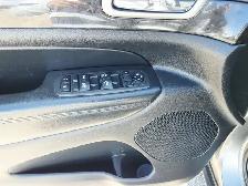 2012 Jeep Grand Cherokee 4WD Laredo with Remote Starter - Photo 15