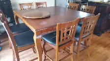 Walnut Dining Room Table and 8 Chairs. Good condition.