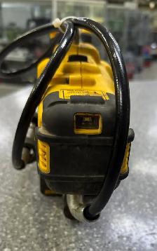 DeWalt 18V Grease Gun - Photo 3