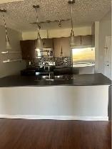 2 Bedroom / 2 Bathroom - Photo 2