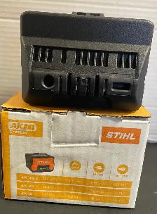 STIHL AK20 Battery in Box - Photo 2