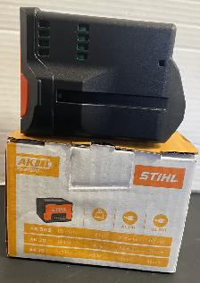 STIHL AK20 Battery in Box - Photo 3