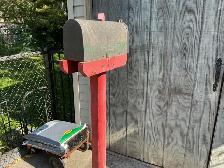 Rare Unique Vintage Farmhouse Mailbox attached to wooden Post ! - Photo 8