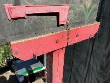 Rare Unique Vintage Farmhouse Mailbox attached to wooden Post ! - Photo 9
