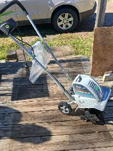 Small Rottotiller for sale,,,good condition,,Electric,,,50.00 fi