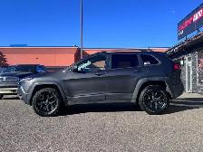 2017 Jeep Cherokee 4WD 4dr Trailhawk - Photo 8