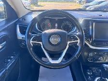 2017 Jeep Cherokee 4WD 4dr Trailhawk - Photo 12