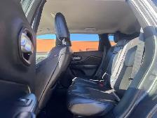 2017 Jeep Cherokee 4WD 4dr Trailhawk - Photo 17