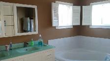 Courtice Clarington Private Bedroom for Rent - All Inclusive - Photo 7