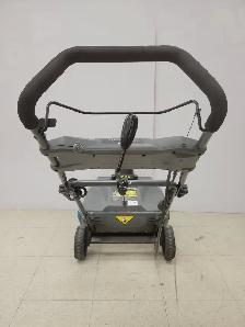 (B2173) Yardworks 060-3999-2 Snowthrower - Photo 4