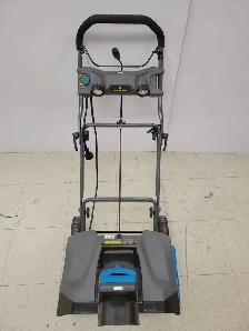 (B2173) Yardworks 060-3999-2 Snowthrower - Photo 5