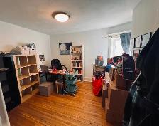 Riverdale South - Unique Two Levels , 2 Beds Apt - Photo 5