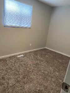 Bright 3-Bedroom Main-Floor Suite in Cranbrook - Photo 3