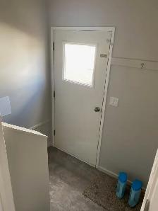 Bright 3-Bedroom Main-Floor Suite in Cranbrook - Photo 5