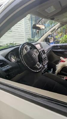 Dodge Grand Caravan Stow & Go 2013 hitch and electric brake sys - Photo 7
