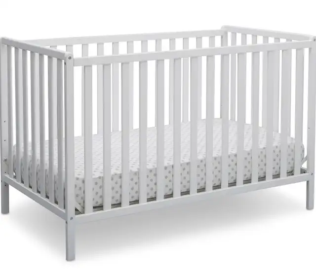 Convertible Baby crib