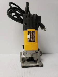 (9925500) Dewalt DW670 Trim Router - Corded - Photo 6
