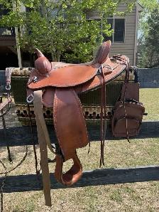 Traditional Western Leather Horse Saddle Brown with Saddle Bags