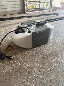 ⭐️ GARAGE DOOR OPENERS ⭐️ - Photo 4