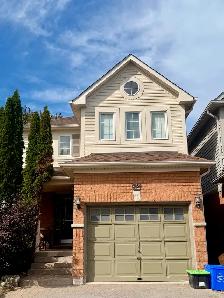 ⭐️NEW GARAGE DOORS⭐️ - Photo 4
