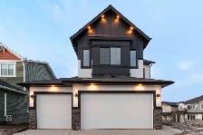 Exquisite Homes yyc - Photo 2