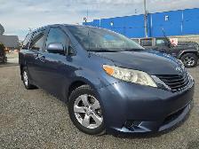 2013 Toyota Sienna 8 PASSAGER BAS KM GARANTIE 1 ANS