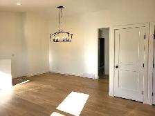 #8871 - 3 Bed/2 Bath upper with Single car Garage $2900 h/w/p - Photo 7