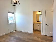 #8871 - 3 Bed/2 Bath upper with Single car Garage $2900 h/w/p - Photo 9