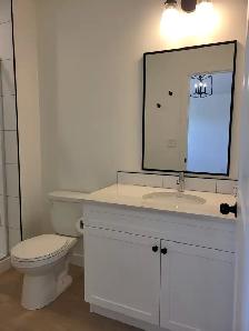 #8871 - 3 Bed/2 Bath upper with Single car Garage $2900 h/w/p - Photo 10