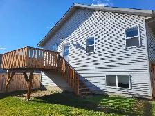 #8871 - 3 Bed/2 Bath upper with Single car Garage $2900 h/w/p - Photo 23