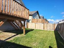 #8871 - 3 Bed/2 Bath upper with Single car Garage $2900 h/w/p - Photo 24