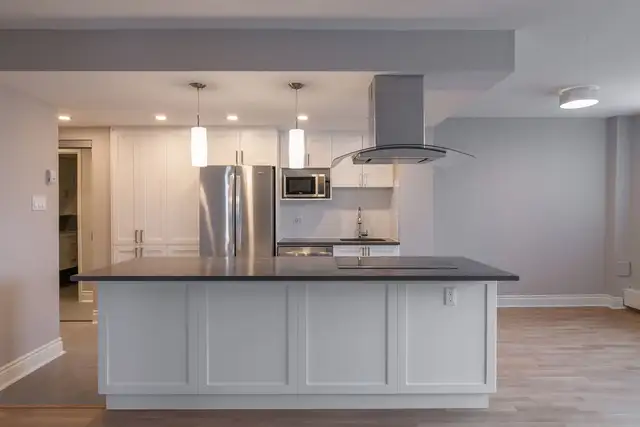modern three-bedroom apartment in Westmount - ID 4766