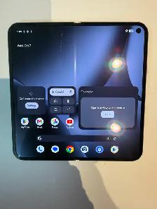 Google Pixel 10 Pro Fold 256 Gigs~With Box - Photo 3