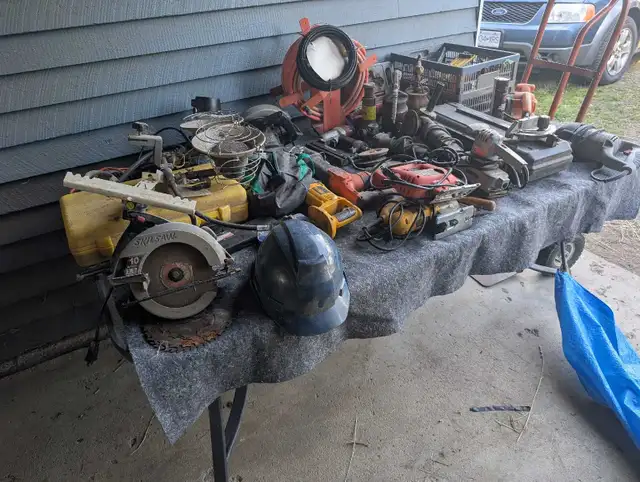 Huge  GARAGE SALE!!!