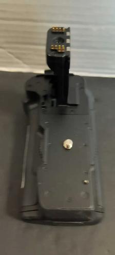 Canon Battery Grip - Photo 2