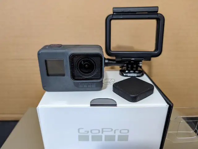 GoPro HERO5 Caméra d'action numérique 4 K UHD et photos 12 MP