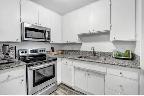 Amazing St. Clair West area apartment - Photo 2