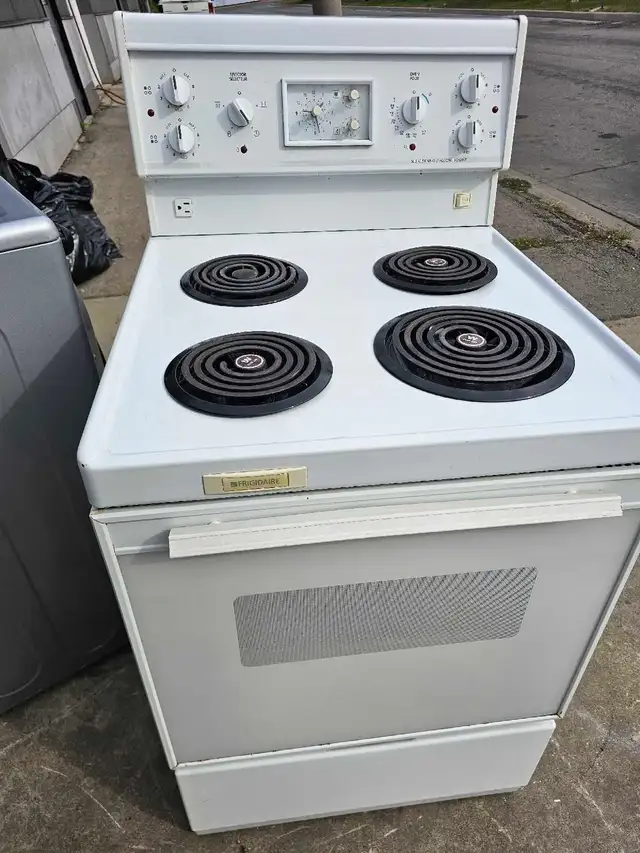 Stove and fridge 24'
