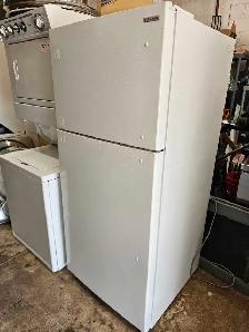 Stove and fridge 24' - Photo 2