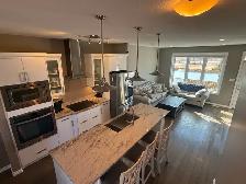 Partially Furnished Beautiful 4 Bedroom Towhouse - Photo 2