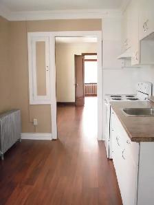 1 Bed - Available Nov 1st - $1,467 - Photo 2