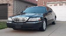2006 LINCOLN TOWN CAR FOR SALE.