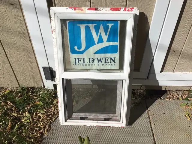 JeldWen window 18" x 30" new