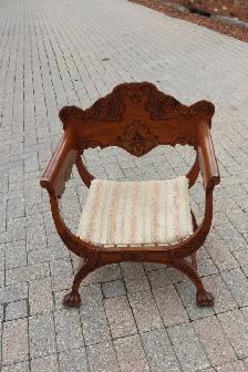 Beautiful Victorian Style Accent Chair