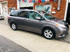 2014 TOYOTA SIENNA LE/ 8 PASSAGERS/CAMÉRA/TRÈS PROPRE/DÉMARREUR - Photo 3