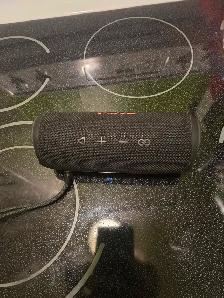 JBL Flip 6 Bluetooth Speaker — Black - Photo 3