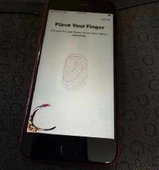 Apple iPhone SE Product Red 80% battery $50 - Photo 3