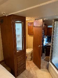 2012 Flagstaff Classic 5th wheel trailer - Photo 6