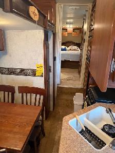 2012 Flagstaff Classic 5th wheel trailer - Photo 9