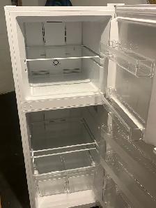 VISSANI White Brand NEW REFRIGERATOR/freezer - Photo 2